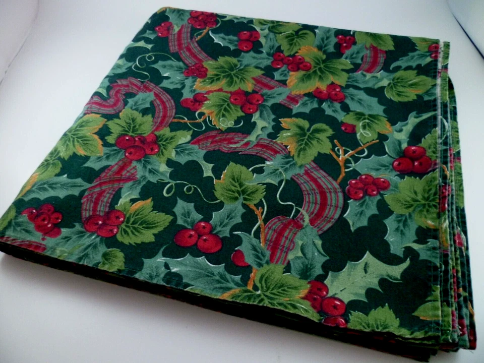SET 11 PCS 1 CHARTER CLUB Fabric Tablecloth & 10 Napkins Holiday Holly Berries - Image 2 of 4