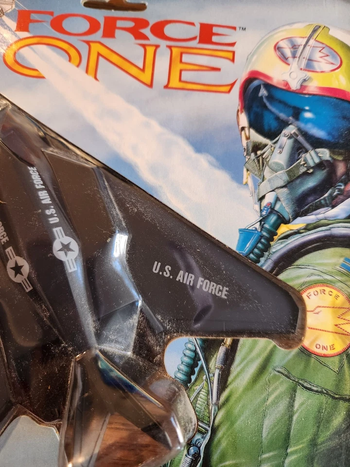 ERTL Force One Lockheed F-117A Night Hawk Stealth Bomber Die Cast Vintage 1993 Foto 3 de 4