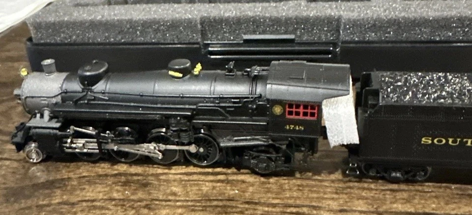 Model Power 7593SP Southern Pacific USRA 2-8-2 Mikado Locomotive / N Scale . New - Image 4 of 4