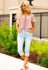 Judy Blue Women’s Skinny Fit Capris Size 26 Inch Waist (3/26) Lt Blue Wash EUC