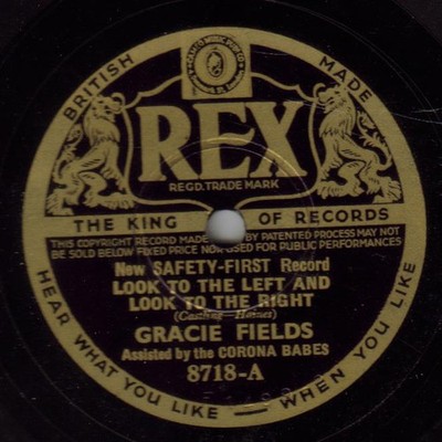 Gracie Fields - Look To The Left And Look To The Right / Clogs And Shawl (She...