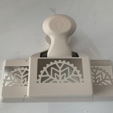 Martha Stewart Scallop, Snowflake Deep Edge Paper Punch