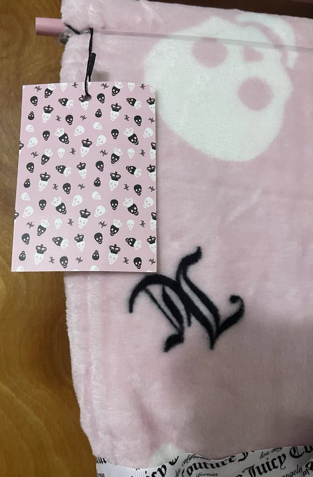 Juicy Couture Rosa Peluche Tiro Halloween Manta Calavera Corona Logo Decoración del Hogar Nuevo con Etiquetas Foto 4 de 4