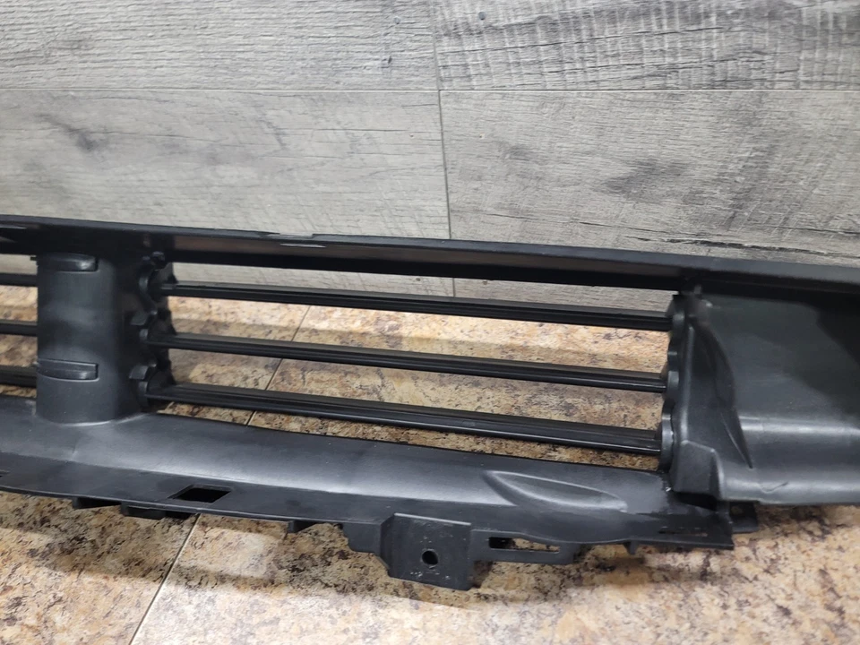 2015-2018 Chrysler 200 Front Active Grille Shutter Assembly With Motor OEM - Image 2 of 4