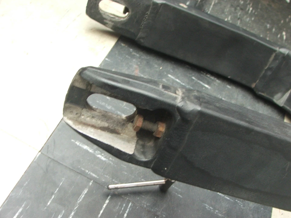 Brazo basculante suspensión trasera Triumph speed four TT600 Foto 4 de 4