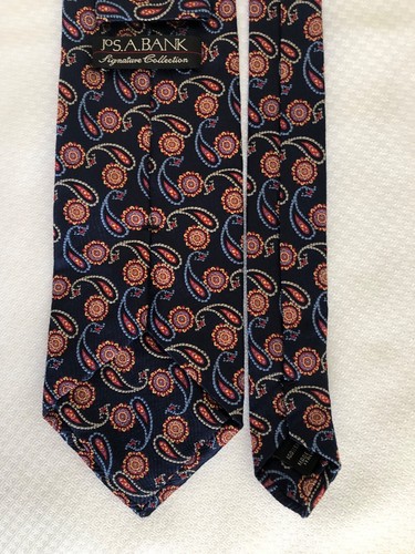 Jos A Bank Signature Collection Paisley Handmade Navy Silk Necktie - Picture 4 of 4