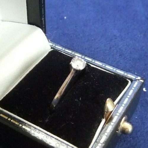 18ct White Gold Brilliant cut Diamond .26points HM 750 ring c.16mm size K-K+ - Picture 3 of 7