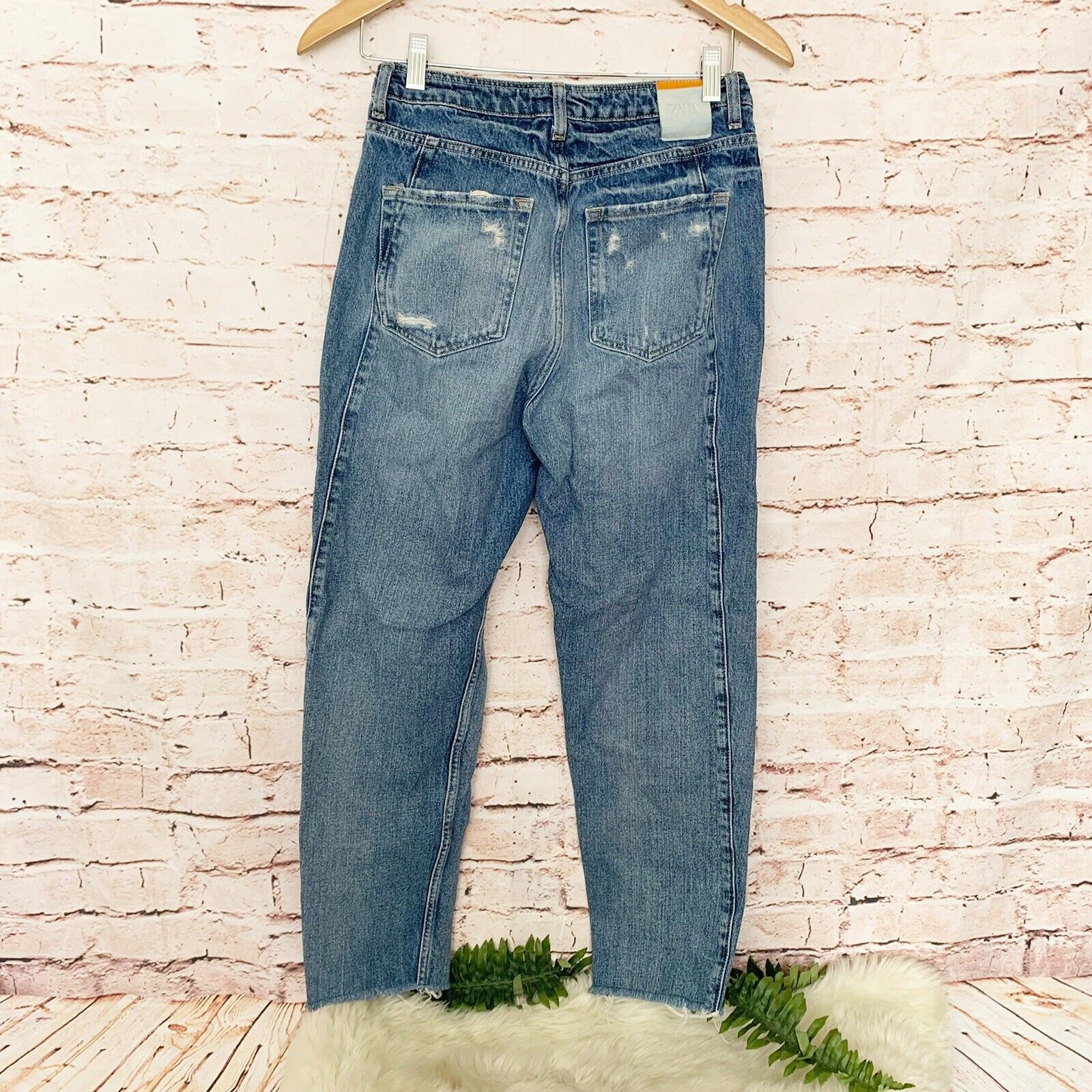 Zara Distressed Medium Wash Jeans Womens Size 00 - image 5