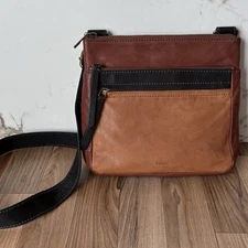 FOSSIL Earthy Brown Black Leather Corey Comfort Strap Crossbody Hobo Bag Purse