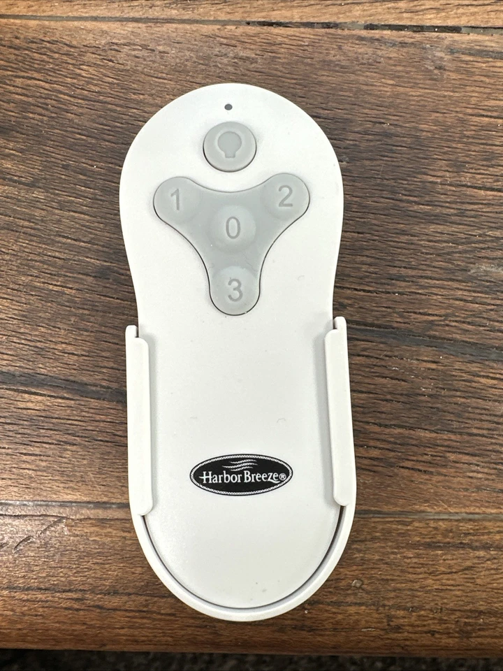 Ventilador de techo Harbor Breeze control remoto KUJCE10712 con soporte de pared Foto 2 de 4