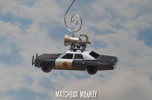 Blues Brothers Police Car Cruiser Jake & Elwood 1/64 Christmas Tree Ornament 3" - Picture 6 of 10