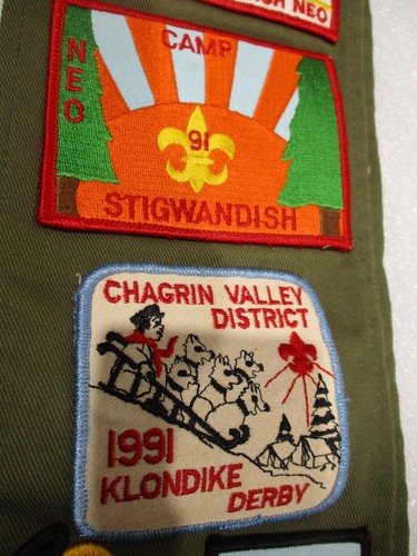 Vintage 90s Boy Scout Merit Badge Sash w/ 16 Badges 9 Camp Patches - Picture 7 of 10