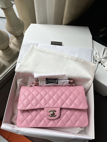 Chanel Classic Flap Bag Medium Rose Sakura Pink 22K Lambskin Champagne Gold HW - Picture 22 of 24