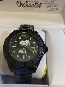 invicta peanuts watch