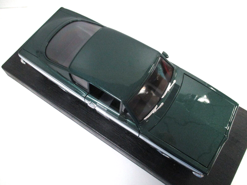 YAT MING / ROAD SIGNATURE - 1969 PLYMOUTH BARRACUDA 383 - 1/18 DIECAST - Picture 12 of 19