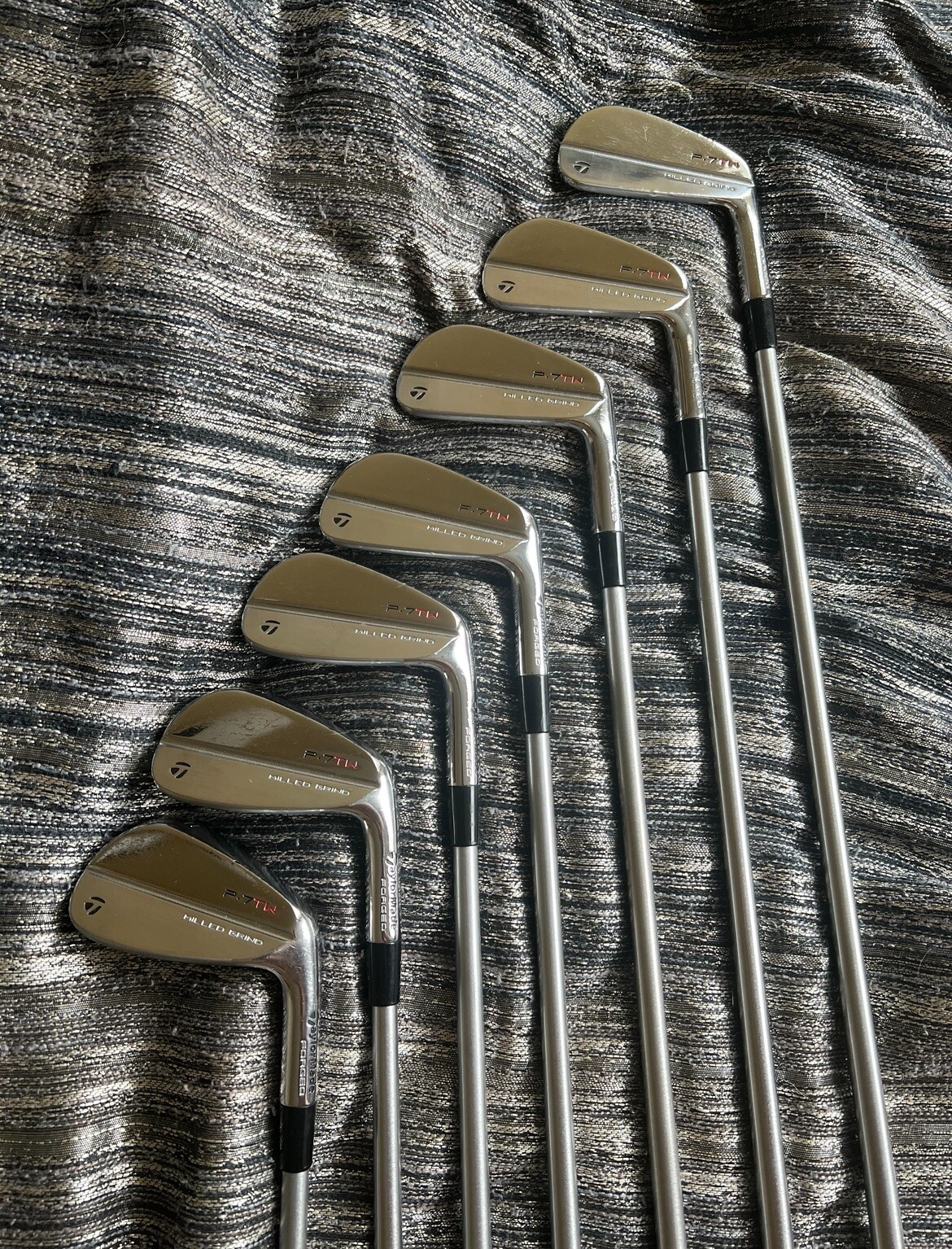 Taylormade p7tw iron set 4PW CTaper 130X Golf Pride Tour Velvet 360