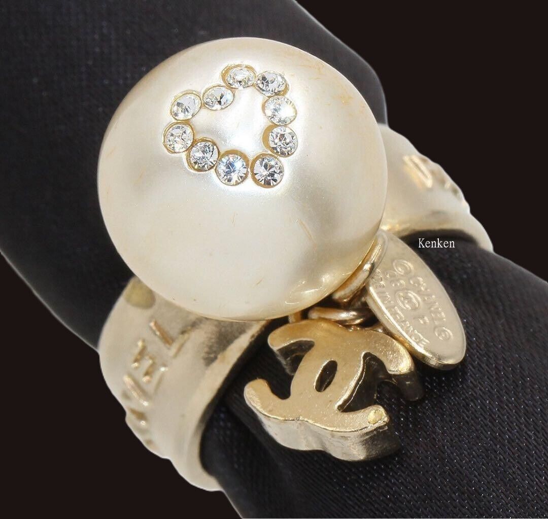 CHANEL Ring AUTH Vintage Rare CC Gold ring Fake Pearl Metal