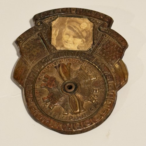 Pin insignia decodificador Capitán Midnight Secret Squadron vintage 1942 Ovaltine - Imagen 2 de 11