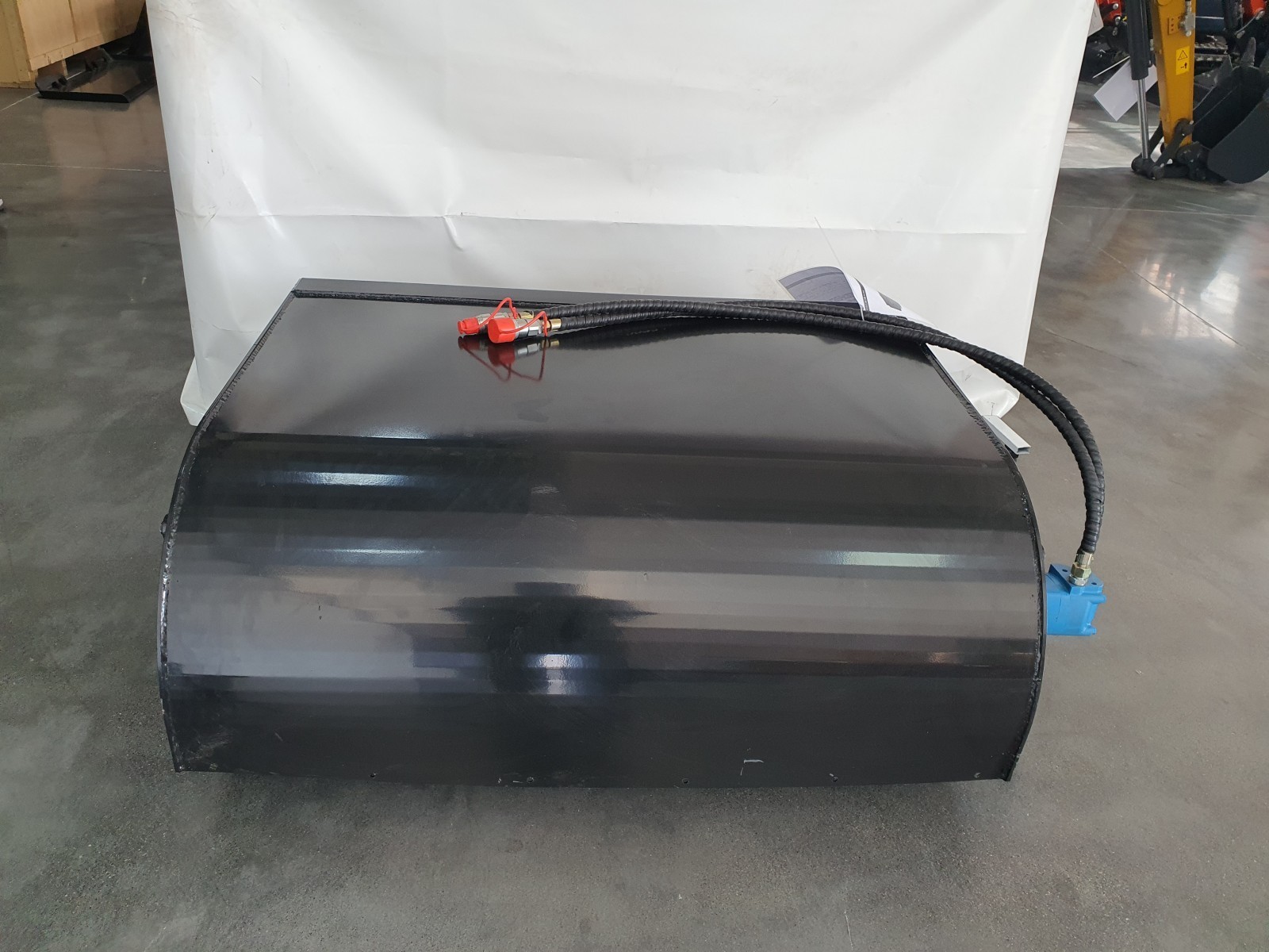 AGT Box Broom Sweeper for Mini Skid Steer Loader Road Snow Sweeper Attachments