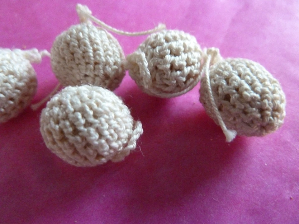 Pompons fait main au crochet coton ancien mercerie passementerie lot 24 pompons - Photo 4/4