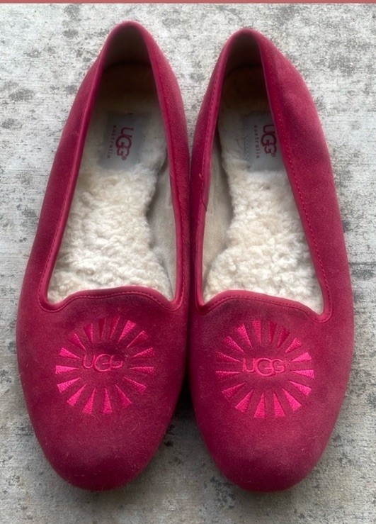 UGG Red Ruby Suede Smoking Flats Loafers Womes 9U… - image 1