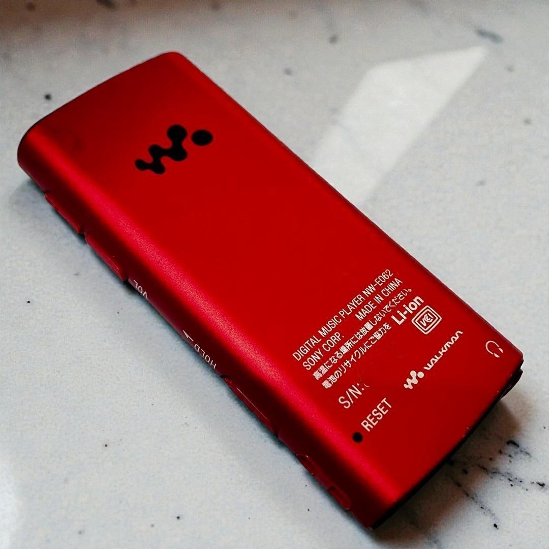 SONY WALKMAN NW-E062 2GB Red MP3 Player Tested Retro Vintage Used