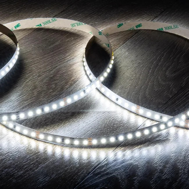 OFFERTA Strip LED 24V Bianco Ghiaccio - 1200 LED SMD 3528 IP20