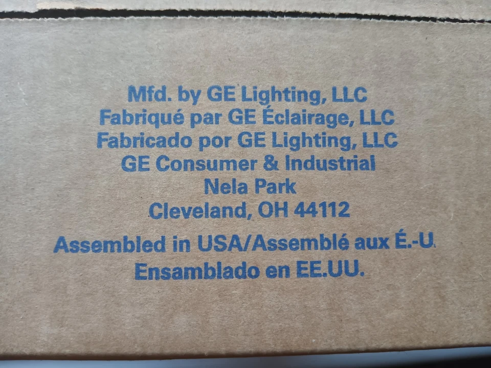 GE 500PAR64/WFL 500 watt 120V - Par Lamp 8" - Image 4 of 4