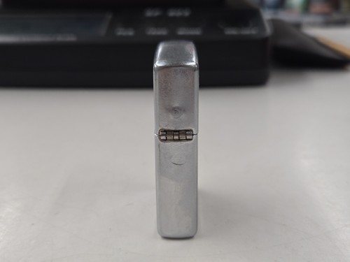 2006 Zippo Cigarette Lighter Picturing A Skull Breathing Flames And Fire With A - Picture 5 of 11