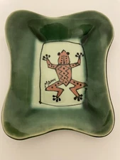 HAND PAINTED GREEN GLOSSY 6.5”ART POTTERY CERAMIC FROG TRINKET DISH SIGNED MANN