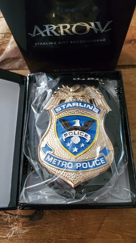 DC Collectibles CW ARROW Starling City Police Badge 1:1 NEW - Picture 2 of 4