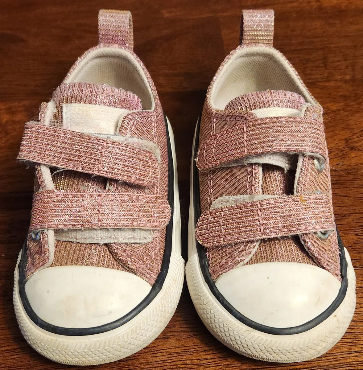 Toddler girl chuck taylors cheap