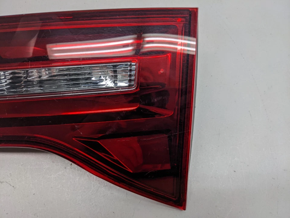 Luz trasera interior derecha del pasajero Acura MDX 2007-2009 TL64 Foto 4 de 4
