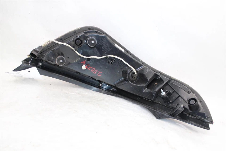 Used Right Tail Light Assembly fits: 2013 Jaguar Xj Right Grade A - Изображение 3 из 4