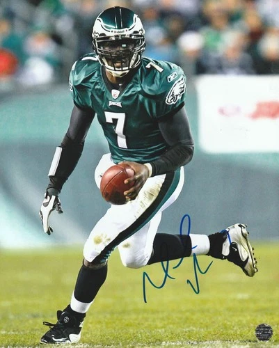 Michael Vick Signed Autographed Philadelphia Eagles 8x10 Photo with COA/Hologram