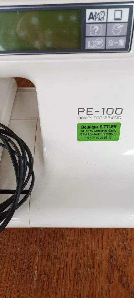Machine à broder Brother PE 100 occasion pour pièces - Photo 2/4