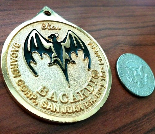 MEDALLA RON BACARDI SAN JUAN PUERTO RICO Rum Gold Award medal coin token ficha - Picture 6 of 7