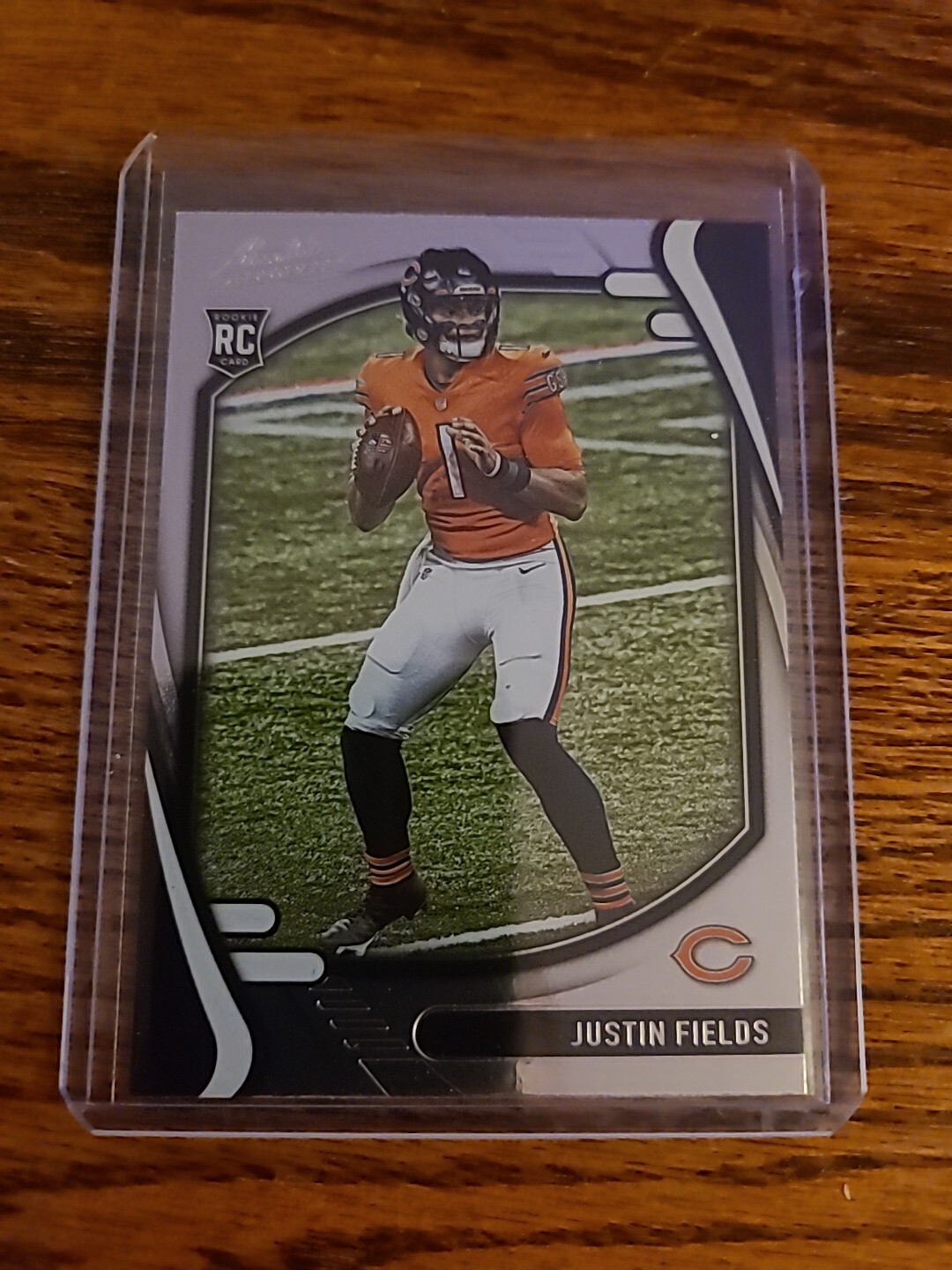 2021 Panini Absolute - Rookies #108 Justin Fields (RC) Bears, Steelers