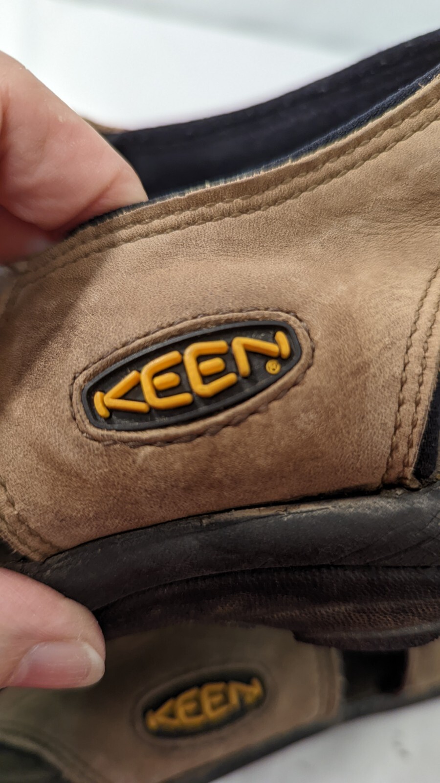 Sandali sportivi KEEN Newport da uomo taglia 9 5 in pelle impermeabili da trekking punta chiusa