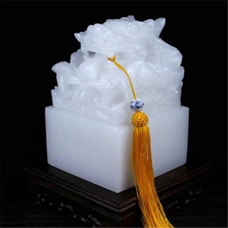 Sello cuadrado de jade blanco natural tallado dragón chino hecho a mano Foto 2 de 4