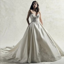 Luxury Satin Sweetheart A-line Wedding Dress Lace Appliques Beading Bridal Gowns