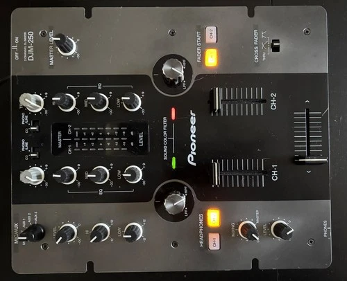 Pioneer DJM 250 mixer