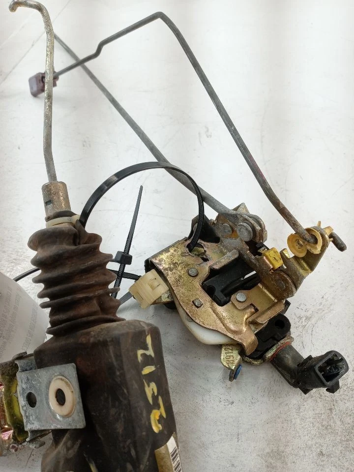 Actuador de bloqueo delantero derecho Ford F150 1997 1998 pasajero con actuador solenoide OEM Foto 2 de 4