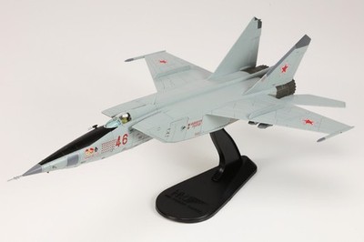 HA5651 Hobby Master MiG-25RBT Foxbat-B 1/72 Model Red 46 Russian Air Force 47th