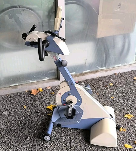 Medica THERA Trainer-Arm un Beintrainer mit 12 Monaten Gewerl. Supper Zustand - Bild 5 von 11