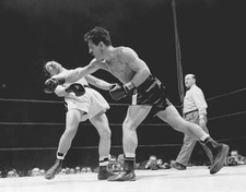 Rocky Graziano Punching Tony Janiro New York 1950 Boxing Old Photo