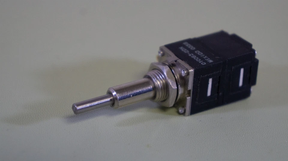 Resistencia variable de precisión SCI Systems 010063-2DN herida sin cable - 5,5 kΩ - Nuevo Foto 4 de 4