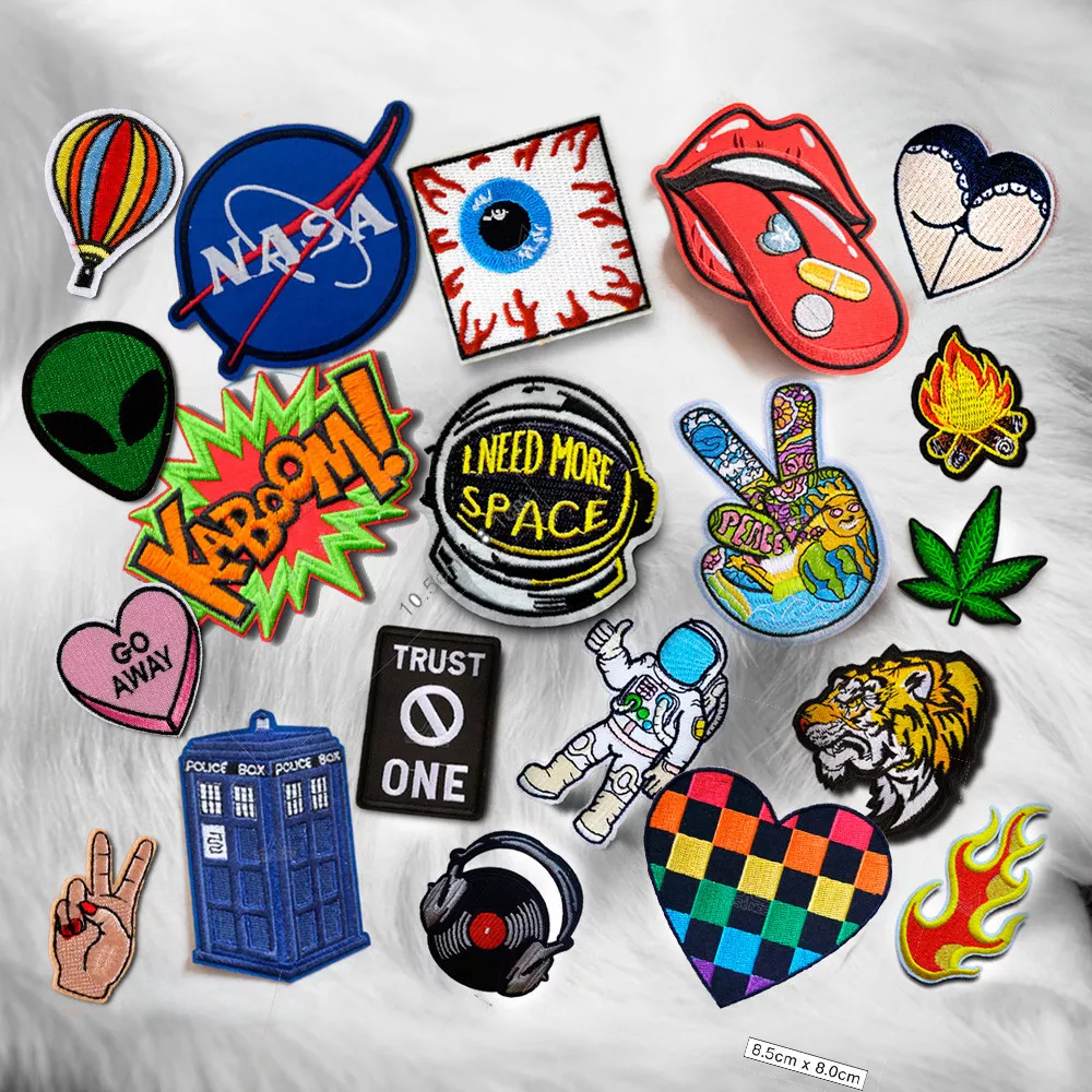 DIY Cartoon Jeans Jacket Embroidered Patch Clothes Decoration Iron On Patch Sewing  Patches Sewing Fabric Appliques Badges 14 