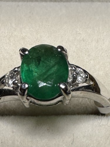 oval cut natural emerald I.10ct Emerald Dia. Accents.03ct 10k White Gold Sz.7.5
