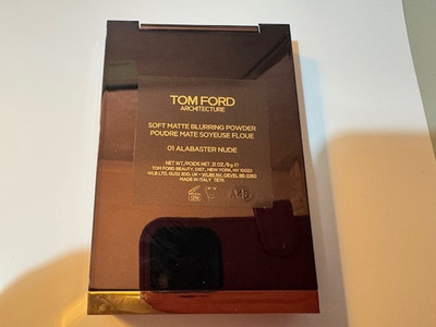 TOM FORD ALABASTER NUDE SOFT MATTE BLURRING POWDER